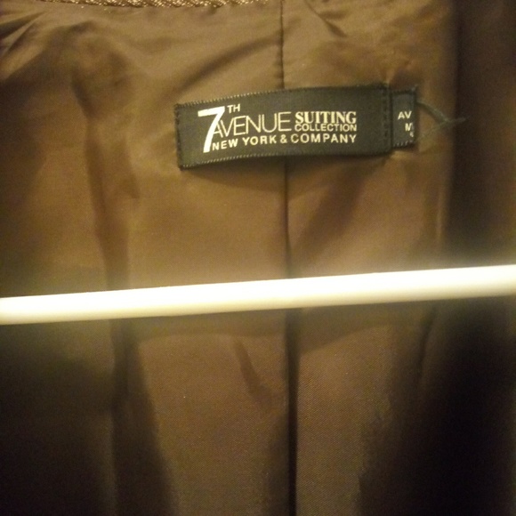 Blazer - Picture 3 of 3